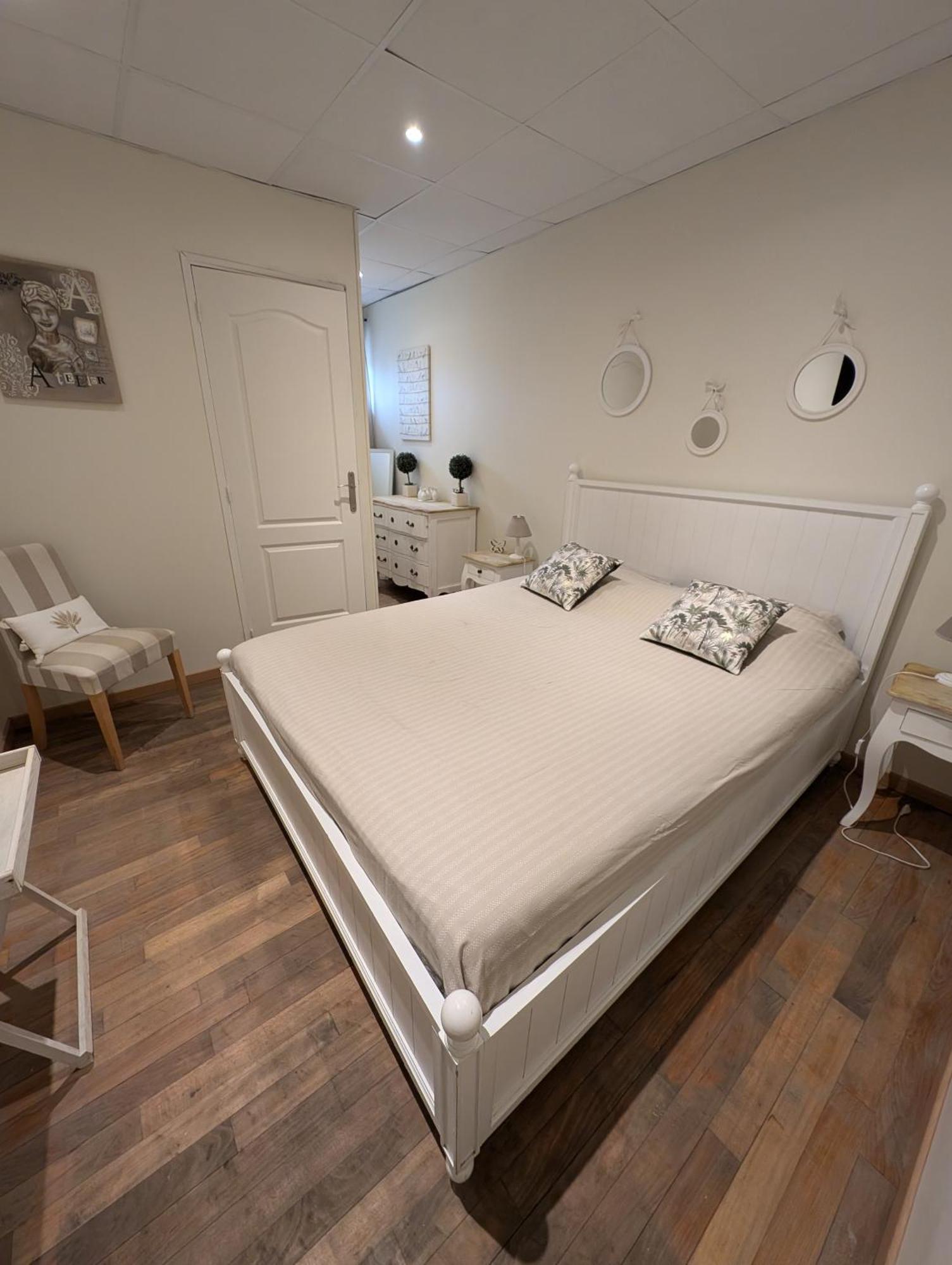 Bed and Breakfast Le Domaine des Archies Monéteau Zimmer foto